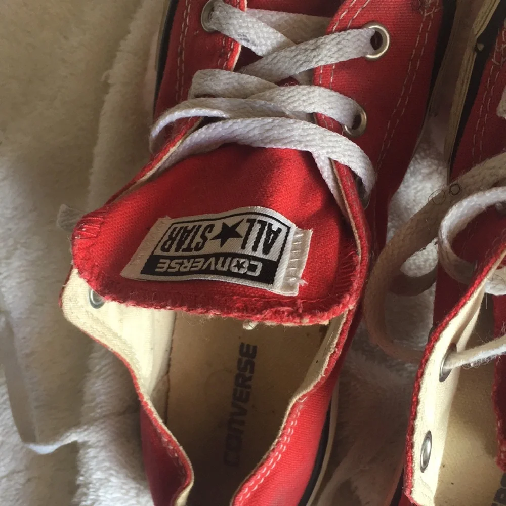 Red Converse Size 2 1/2